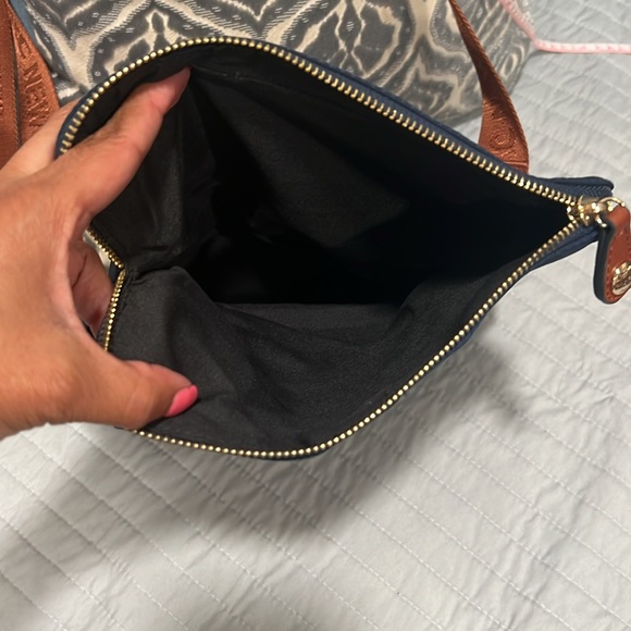 Marc Jacob’s Crossbody Bag Purse - Picture 5 of 12